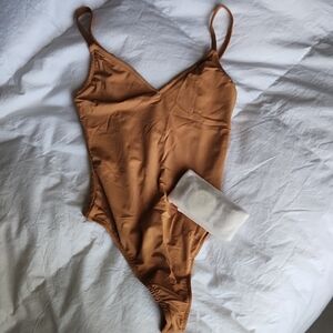 JLUX Aquaris BELTED SWIM SUIT Size Small